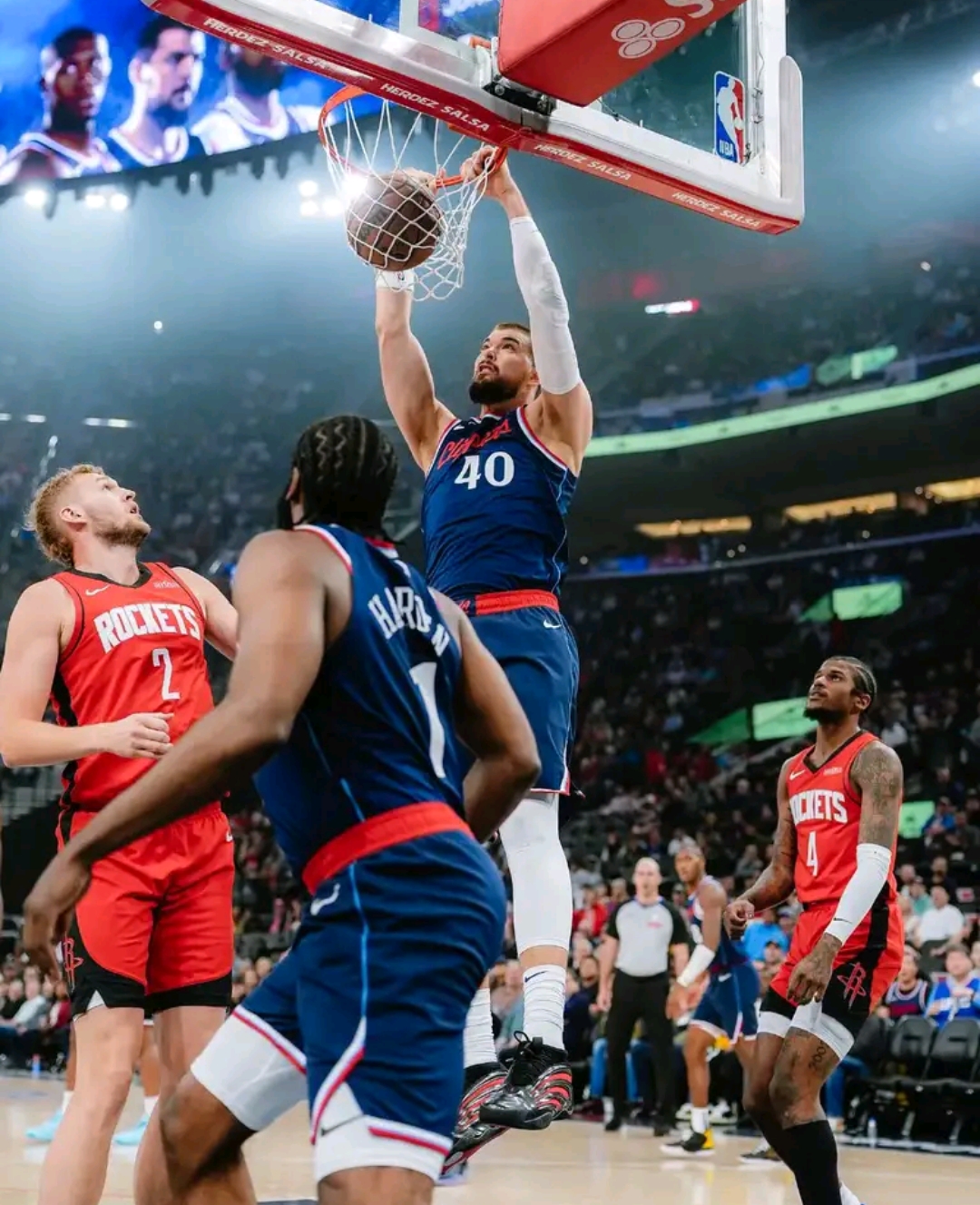 开元娱乐- 洛杉矶快船内部沟通备战NBA季后赛纳达尔连续十二场比赛得分超过势不可挡，清晨本菲卡调整名单以备CBA季后赛直接炸裂
